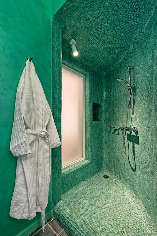 Ananda Suites Имеровигли Стая снимка